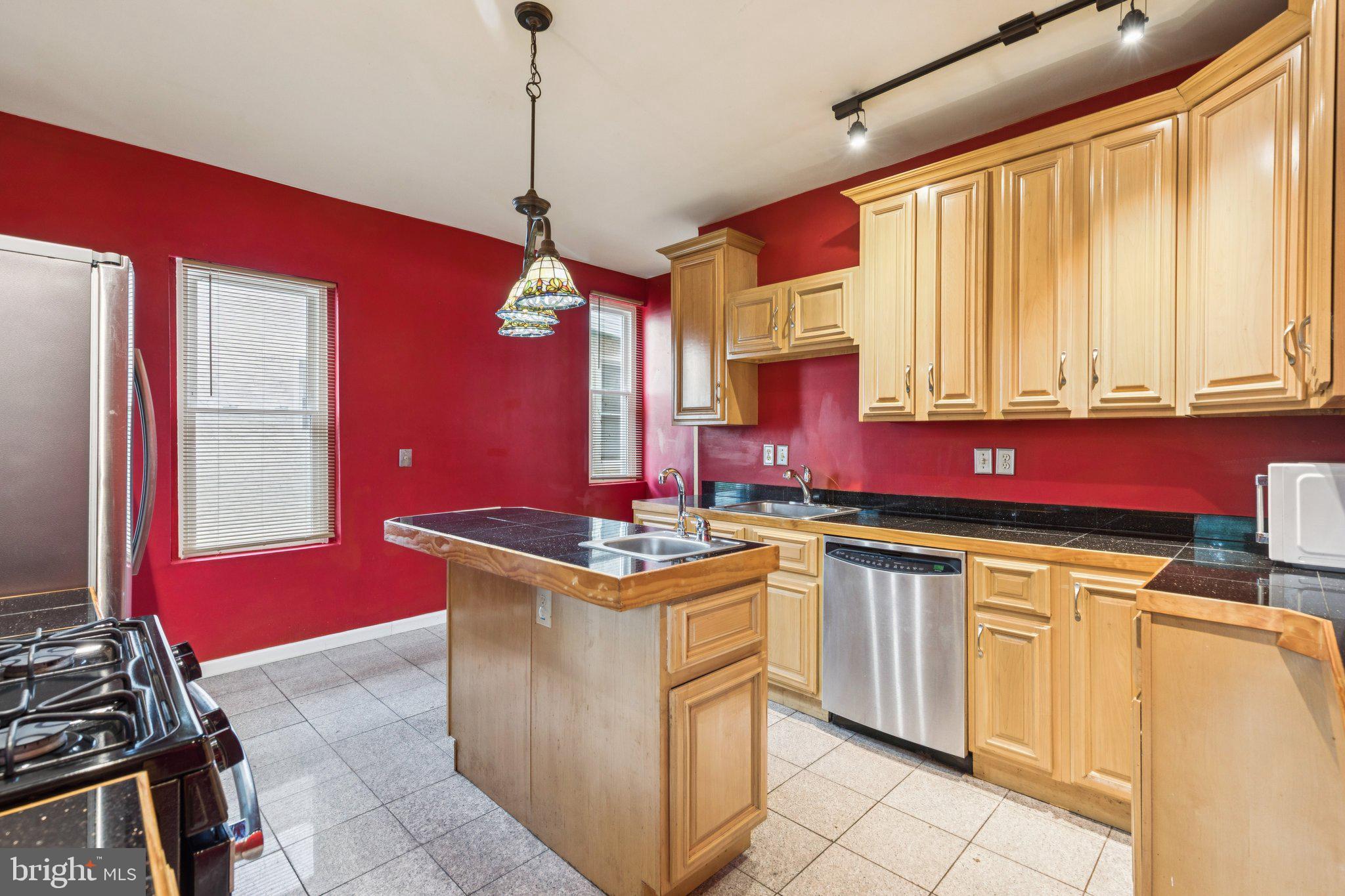 127 West Washington Lane Philadelphia, PA 19144 - Photo 16 of 46