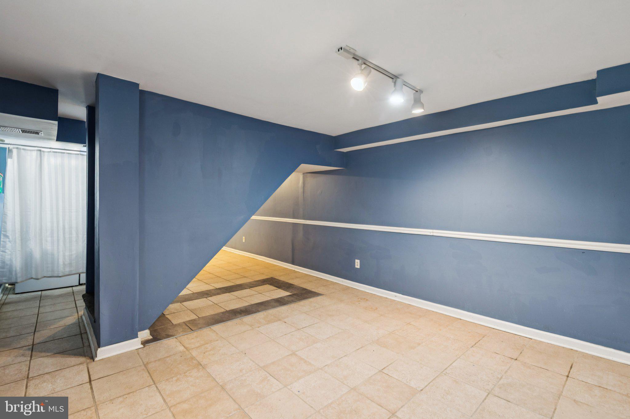 127 West Washington Lane Philadelphia, PA 19144 - Photo 44 of 46