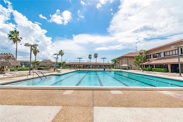 $1,600 | 251 Southwest 132nd Way, Unit 408H, Pembroke Pines, FL 33027