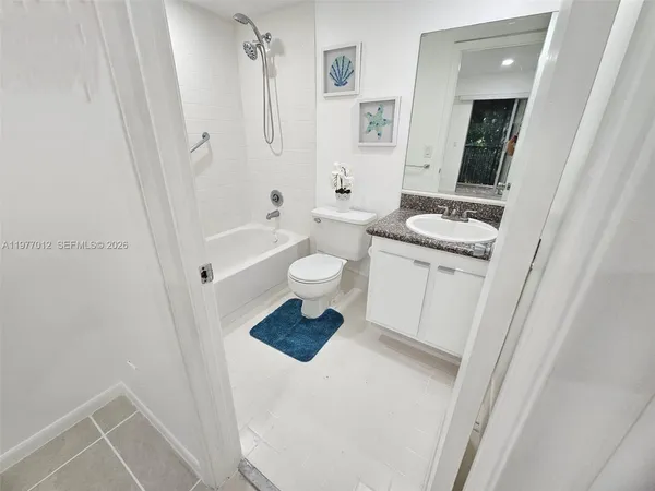 $1,600 | 251 Southwest 132nd Way, Unit 408H, Pembroke Pines, FL 33027