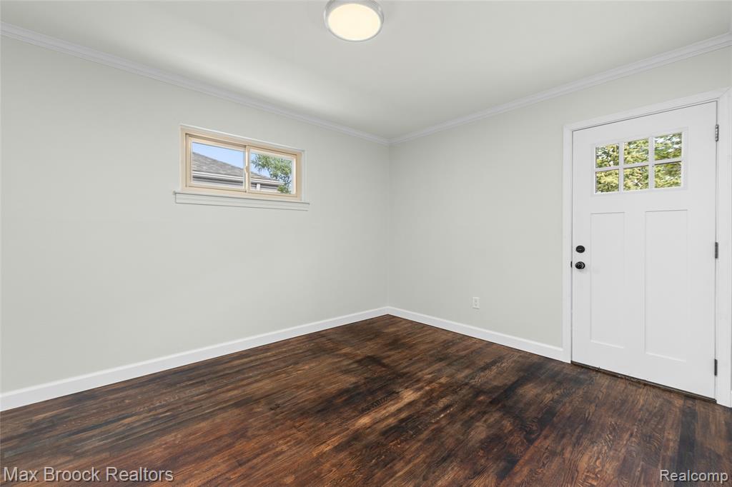 1563 Cheltenham Road Birmingham, MI 48009 - Photo 11 of 23 Gallery Image 11