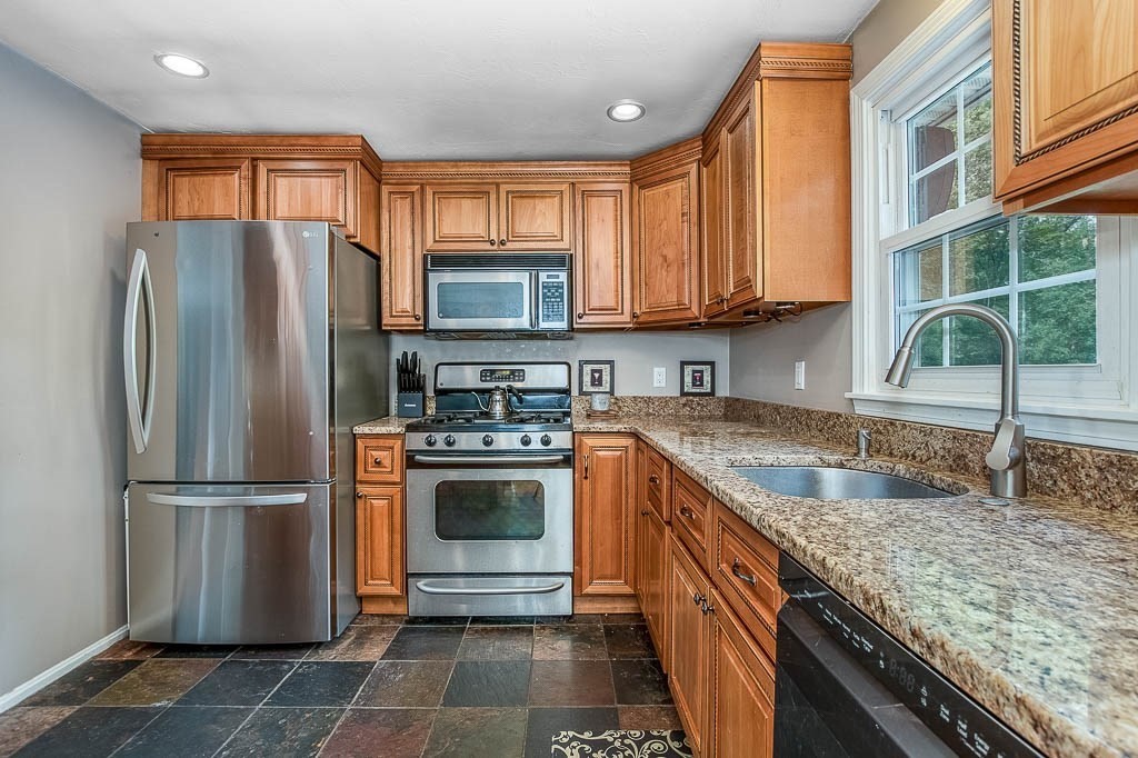 26 Pinto Way Mansfield, MA 02048 - Photo 5 of 30