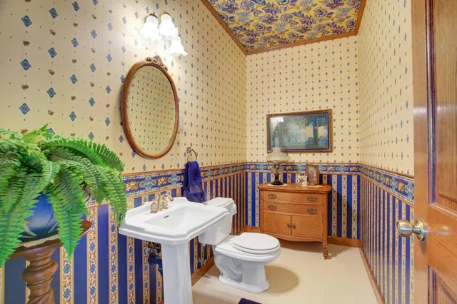 $895,000 | 19319 380th Street, Erhard, MN 56534