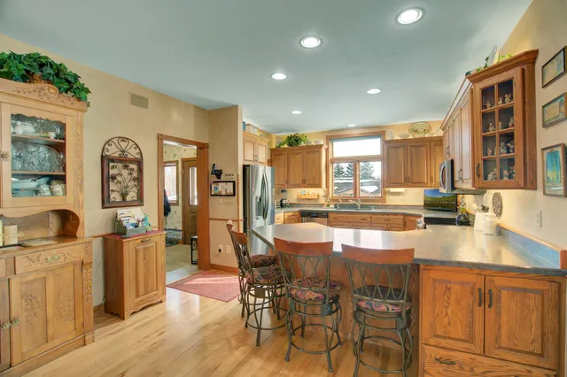 $895,000 | 19319 380th Street, Erhard, MN 56534