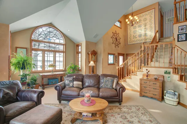 $895,000 | 19319 380th Street, Erhard, MN 56534