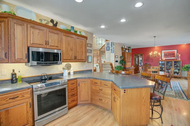 $895,000 | 19319 380th Street, Erhard, MN 56534