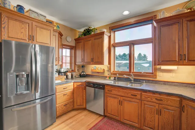 $895,000 | 19319 380th Street, Erhard, MN 56534