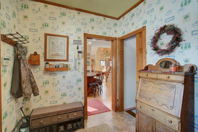 $895,000 | 19319 380th Street, Erhard, MN 56534