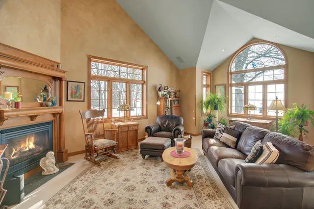 $895,000 | 19319 380th Street, Erhard, MN 56534