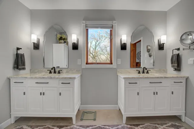 $895,000 | 19319 380th Street, Erhard, MN 56534