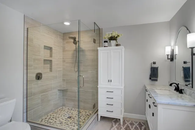 $895,000 | 19319 380th Street, Erhard, MN 56534