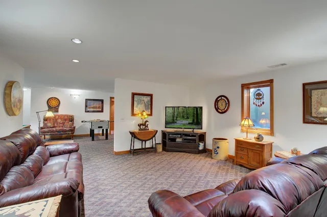 $895,000 | 19319 380th Street, Erhard, MN 56534