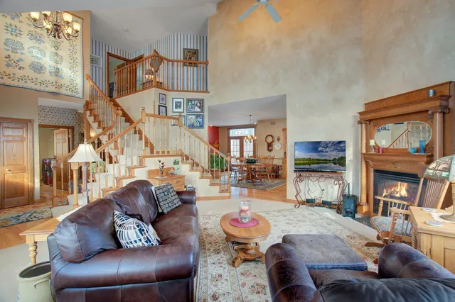 $895,000 | 19319 380th Street, Erhard, MN 56534