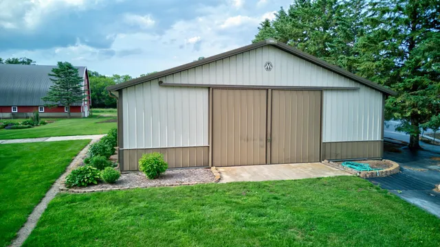 $895,000 | 19319 380th Street, Erhard, MN 56534