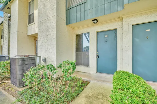 $1,500 | 250 El Dorado Boulevard, Unit 138, Webster, TX 77598