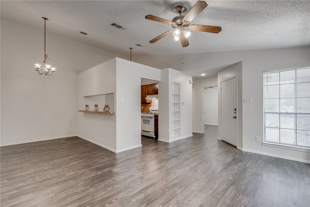 11405 Walnut Ridge Drive, Unit B Austin, TX 78753 - Photo 3 of 25 Gallery Image 3