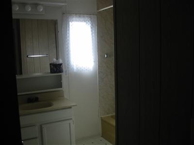 321 Aileen Avenue, Unit 321 Santa Rosa, CA 95407 - Photo 5 of 9 Bathroom