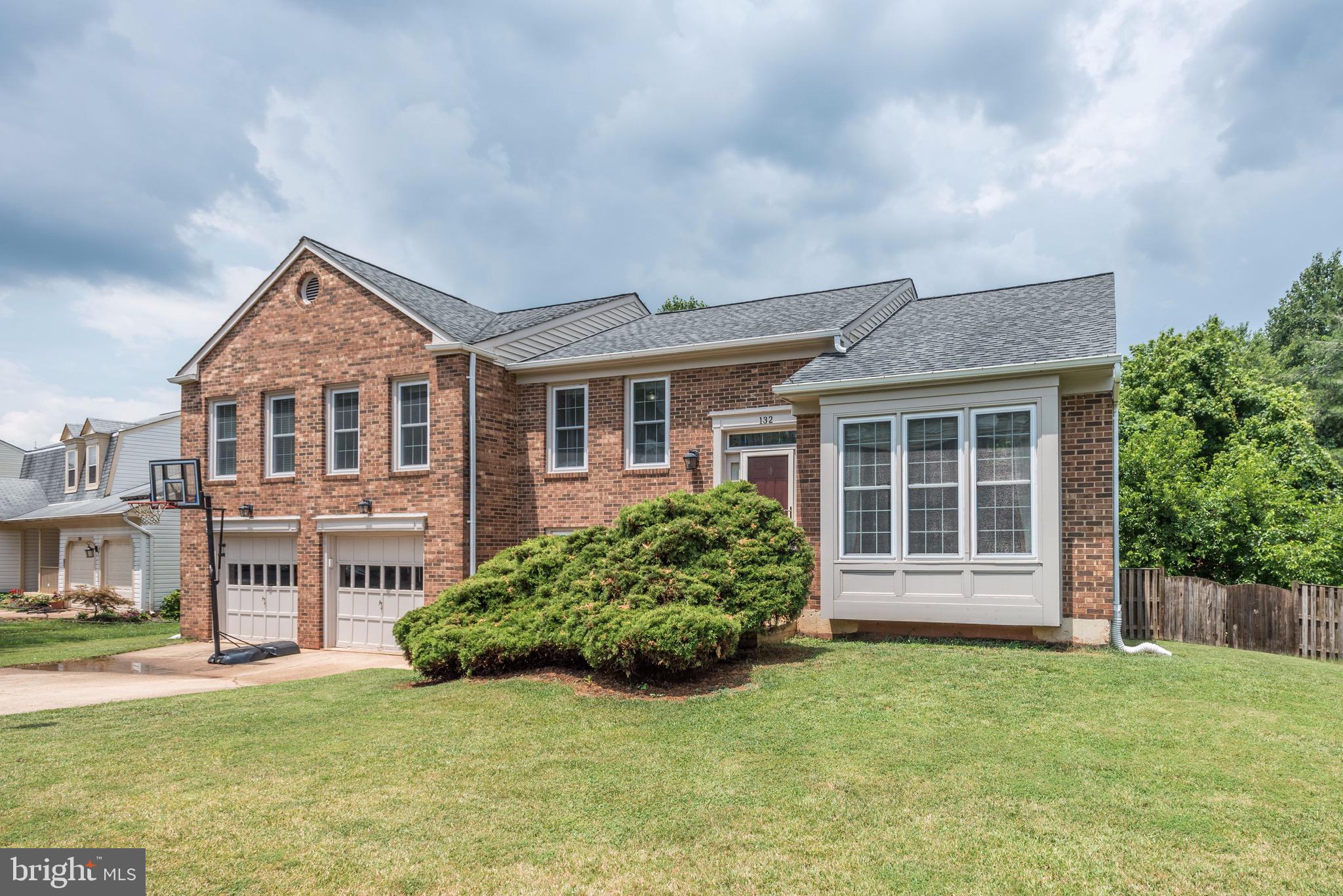 132 Environs Road Sterling, VA 20165 - Photo 1 of 44 Gallery Image 1