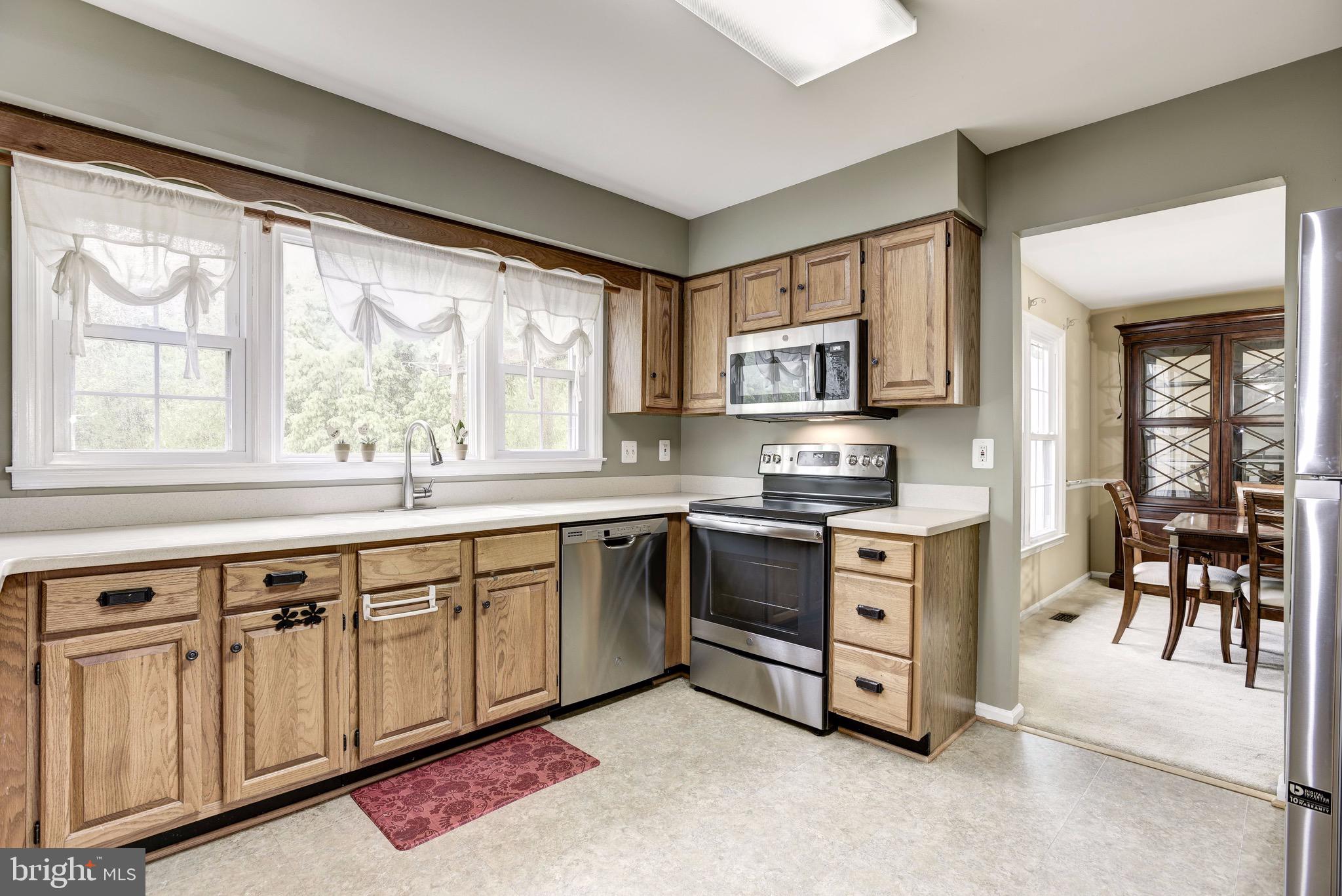 132 Environs Road Sterling, VA 20165 - Photo 11 of 44 Gallery Image 11