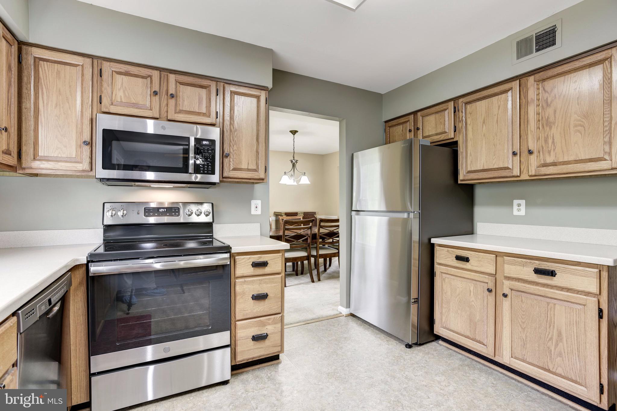 132 Environs Road Sterling, VA 20165 - Photo 13 of 44 Gallery Image 13