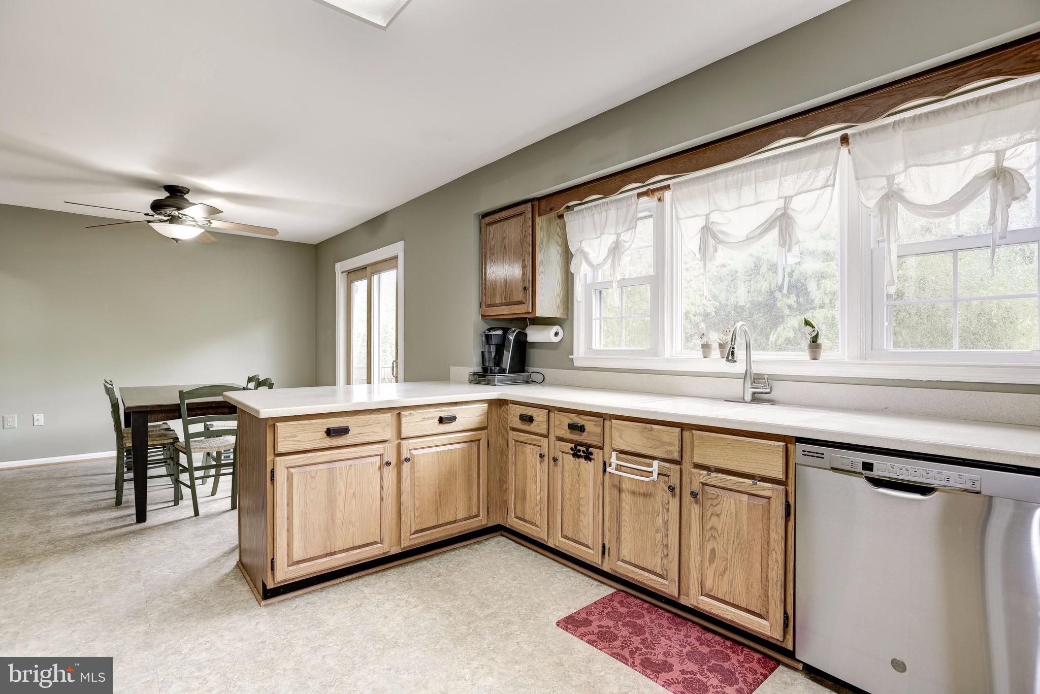 132 Environs Road Sterling, VA 20165 - Photo 14 of 44 Gallery Image 14