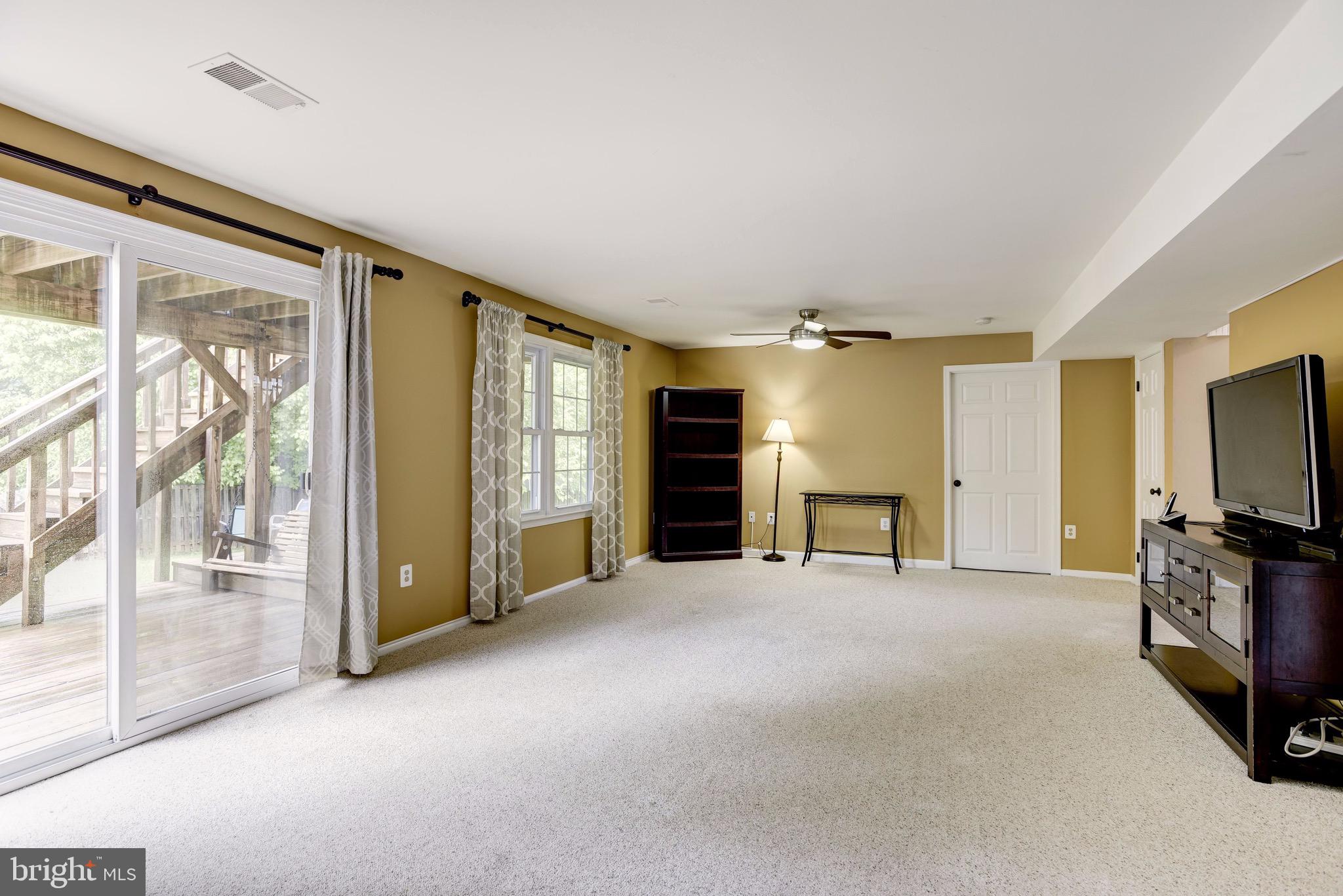132 Environs Road Sterling, VA 20165 - Photo 27 of 44 Gallery Image 27