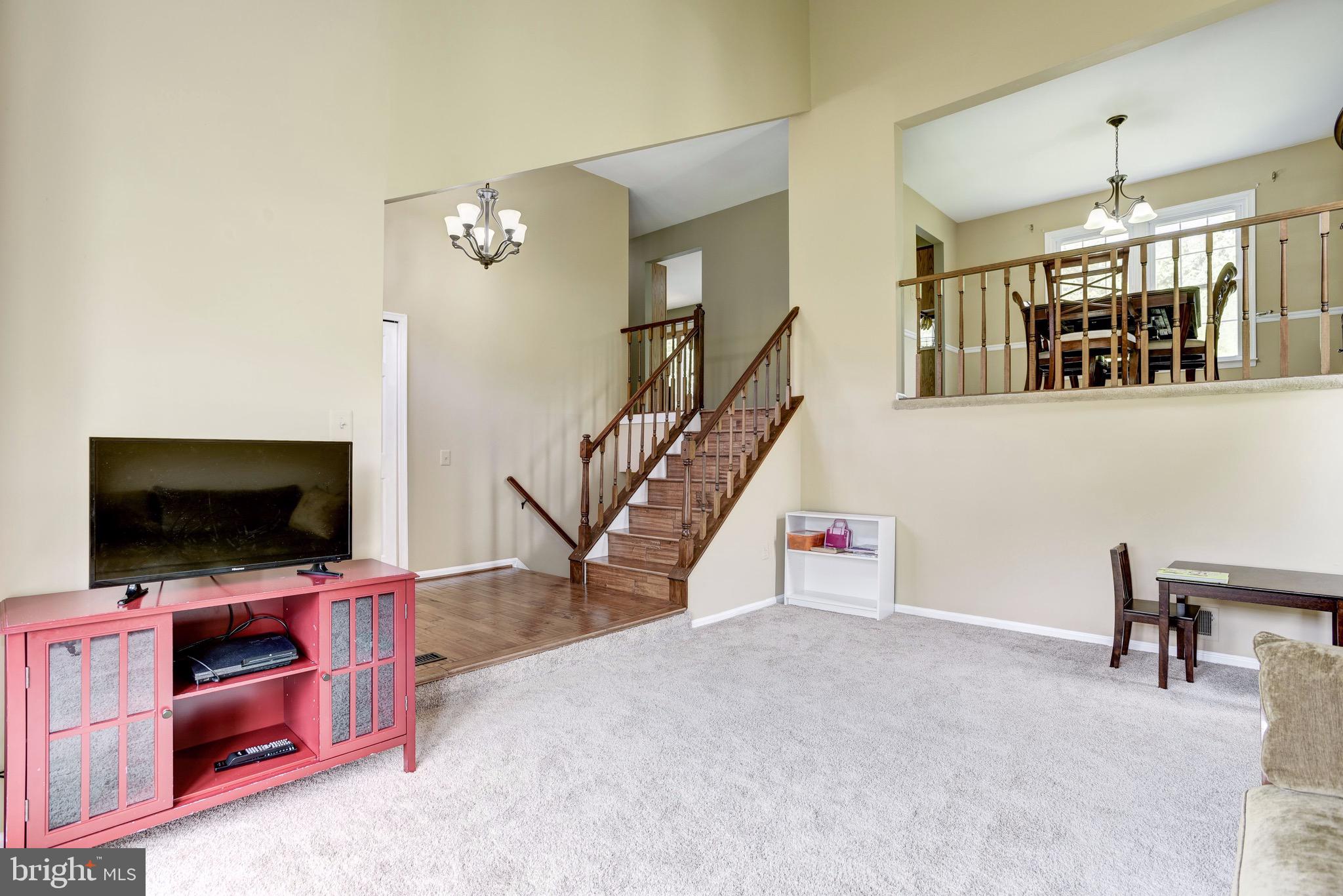 132 Environs Road Sterling, VA 20165 - Photo 8 of 44 Gallery Image 8