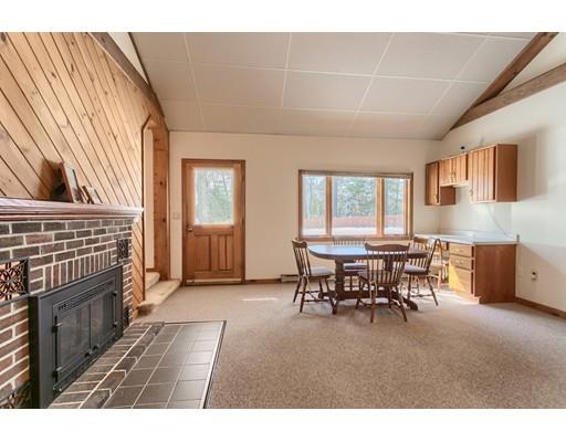 362 Townsend Harbor Road Lunenburg, MA 01462 - Photo 7 of 27 Gallery Image 7
