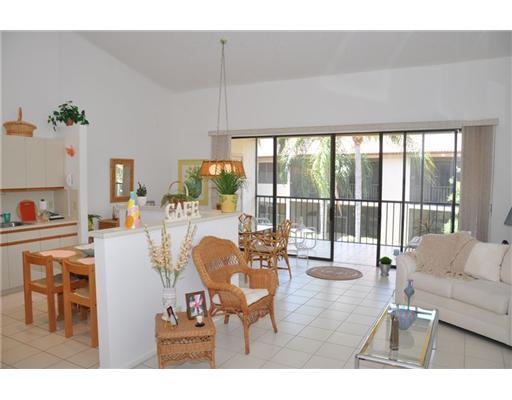 5770 Coach House Circle, Unit G Boca Raton, FL 33486 - Photo 6 of 19 Additional Photo