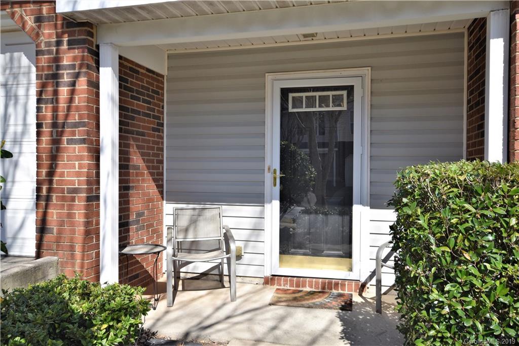 16733 Timber Crossing Road Charlotte, NC 28213 - Photo 2 of 27