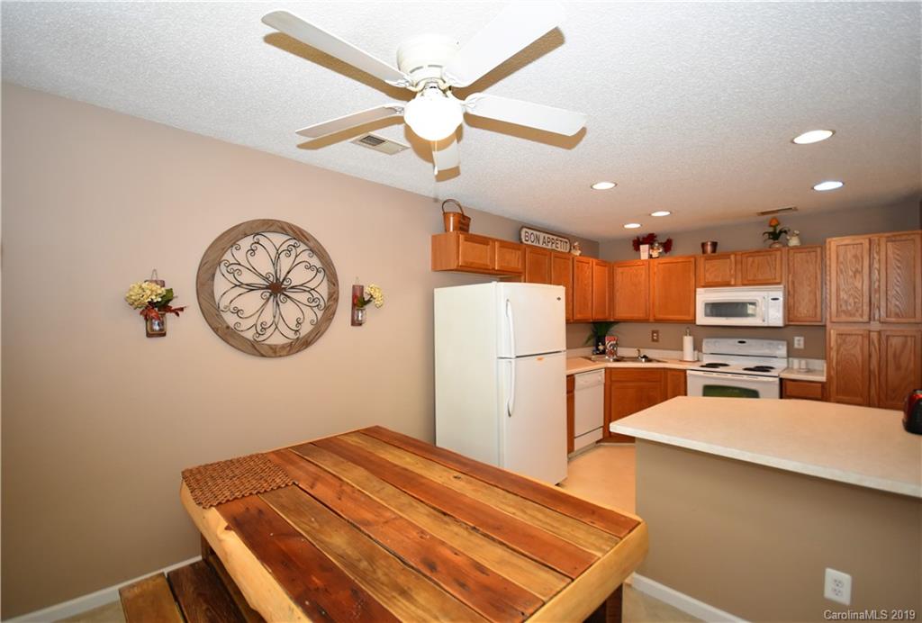 16733 Timber Crossing Road Charlotte, NC 28213 - Photo 13 of 27