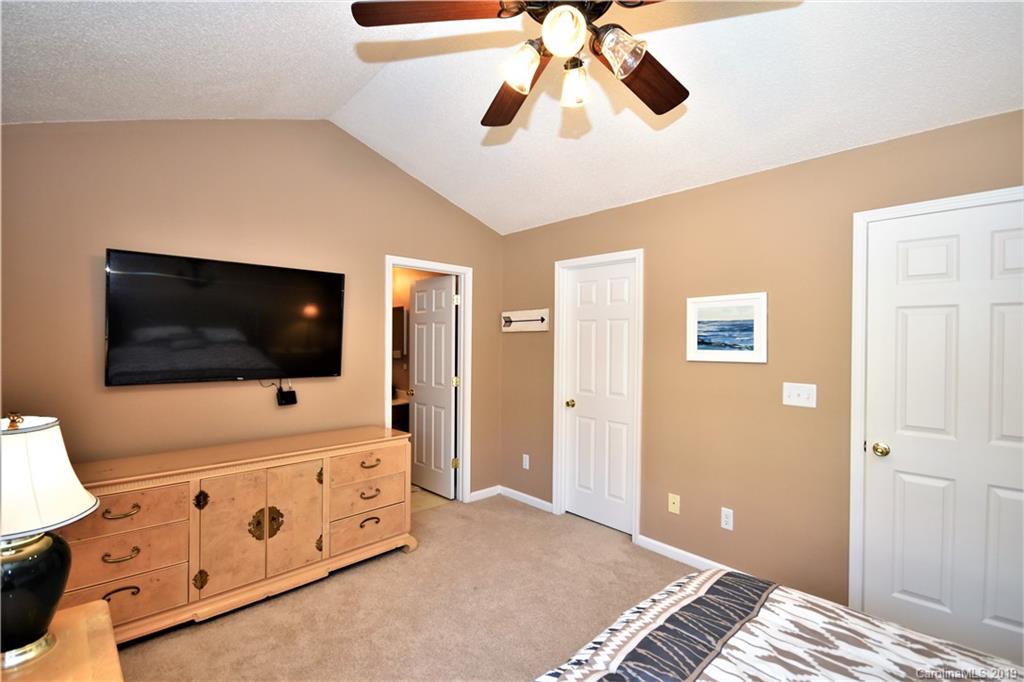 16733 Timber Crossing Road Charlotte, NC 28213 - Photo 16 of 27