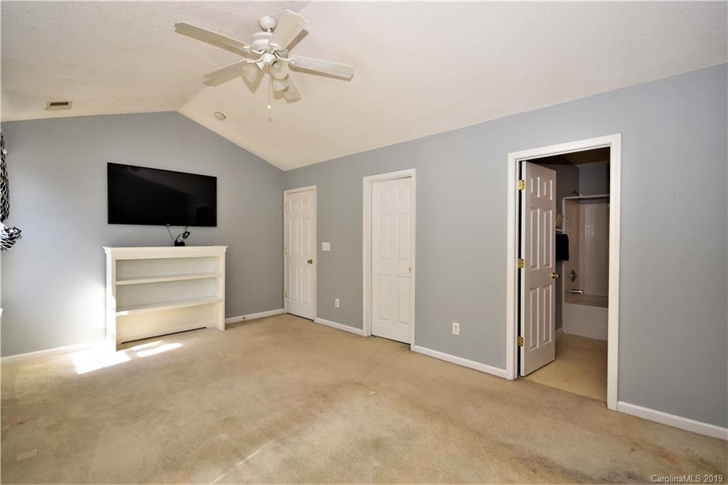 16733 Timber Crossing Road Charlotte, NC 28213 - Photo 21 of 27