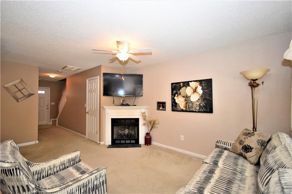 16733 Timber Crossing Road Charlotte, NC 28213 - Photo 5 of 27