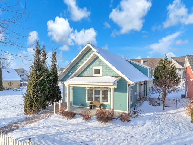 $375,000 | 1022 Wisconsin Avenue, Sheboygan, WI 53081