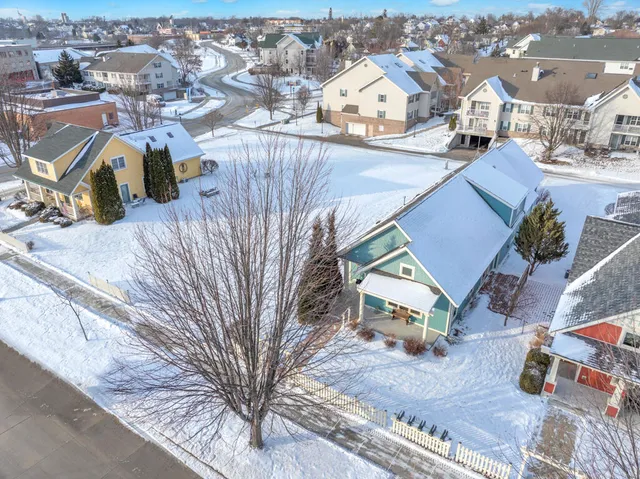 $375,000 | 1022 Wisconsin Avenue, Sheboygan, WI 53081