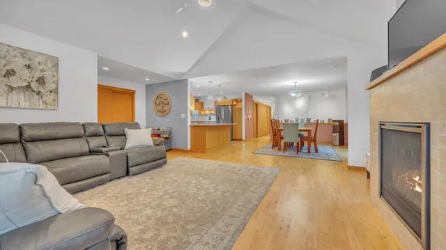 $375,000 | 1022 Wisconsin Avenue, Sheboygan, WI 53081