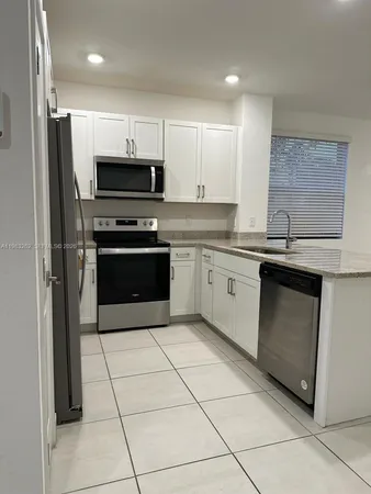 $3,050 | 200 Southeast 5th Court, Unit 200, Deerfield Beach, FL 33441