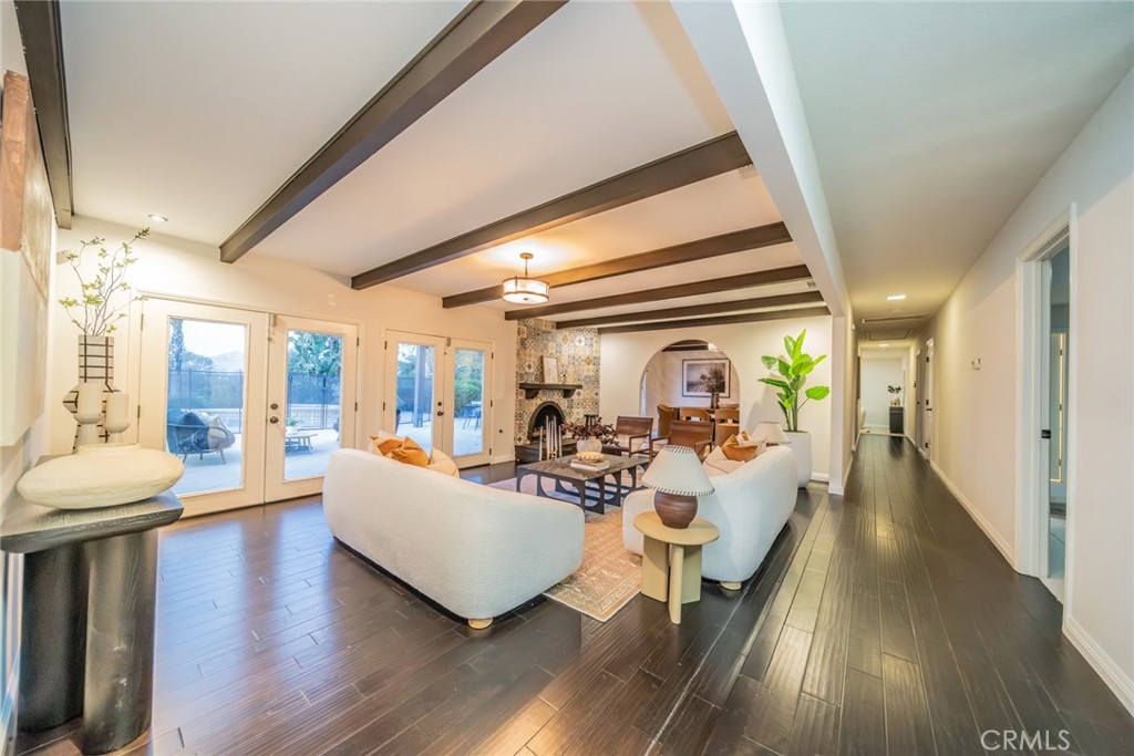 5300 Vía San Jacinto Riverside, CA 92506 - Photo 7 of 59 a living room with furniture and a large window