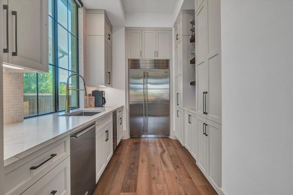 3972 Grayson Lane Frisco, TX 75033 - Photo 8 of 40