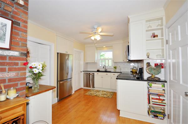 23 Wattaquadock Hill Road Bolton, MA 01740 - Photo 6 of 24 Gallery Image 6