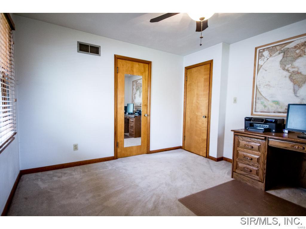 721 South Rapp Avenue Columbia, IL 62236 - Photo 14 of 24 Gallery Image 14