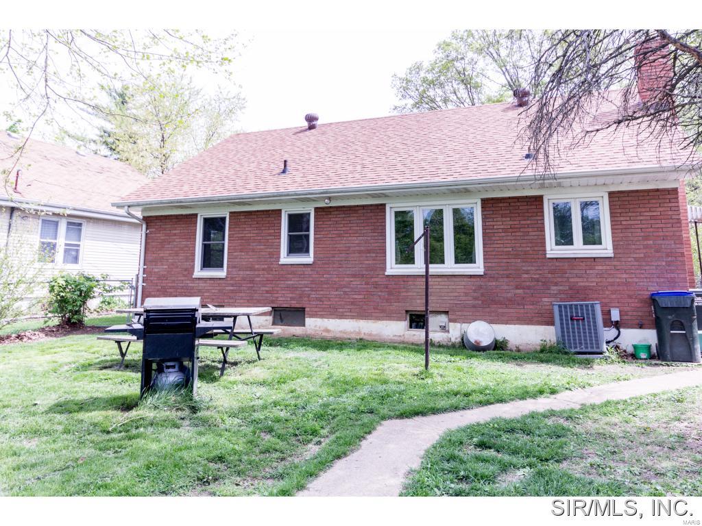 721 South Rapp Avenue Columbia, IL 62236 - Photo 22 of 24 Gallery Image 22