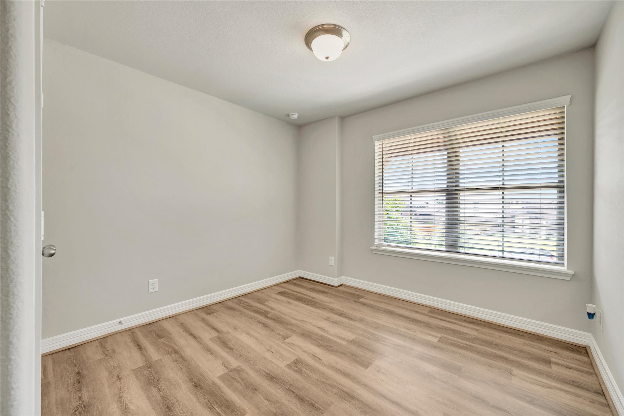 13420 Shellbark Way La Marque, TX 77568 - Photo 25 of 31 Bedroom 3.