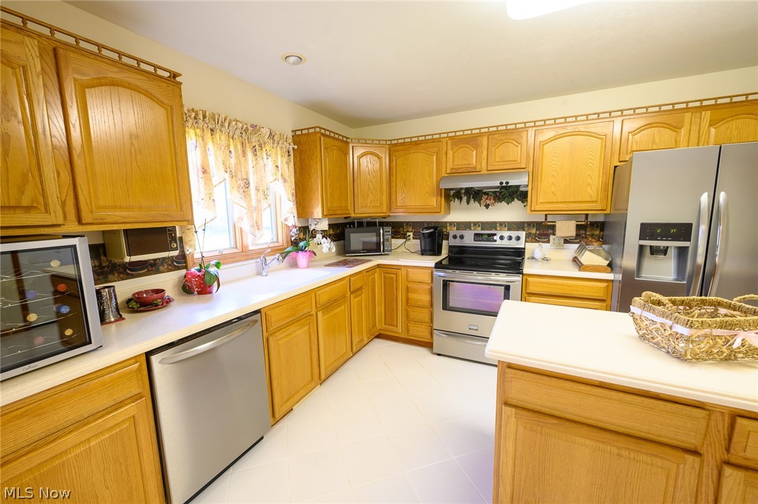 7985 Brakeman Road Painesville, OH 44077 - Photo 8 of 34