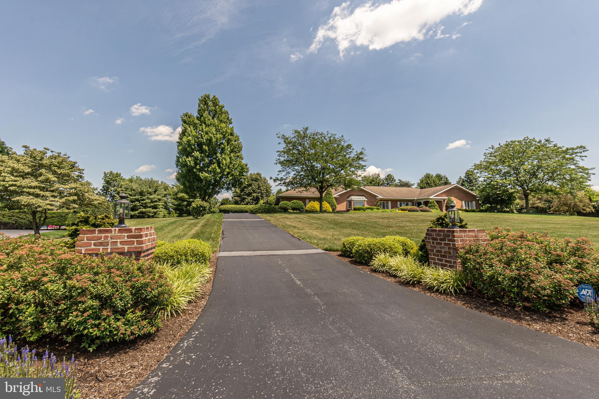 6470 Gallop Road Harrisburg, PA 17111 - Photo 3 of 80