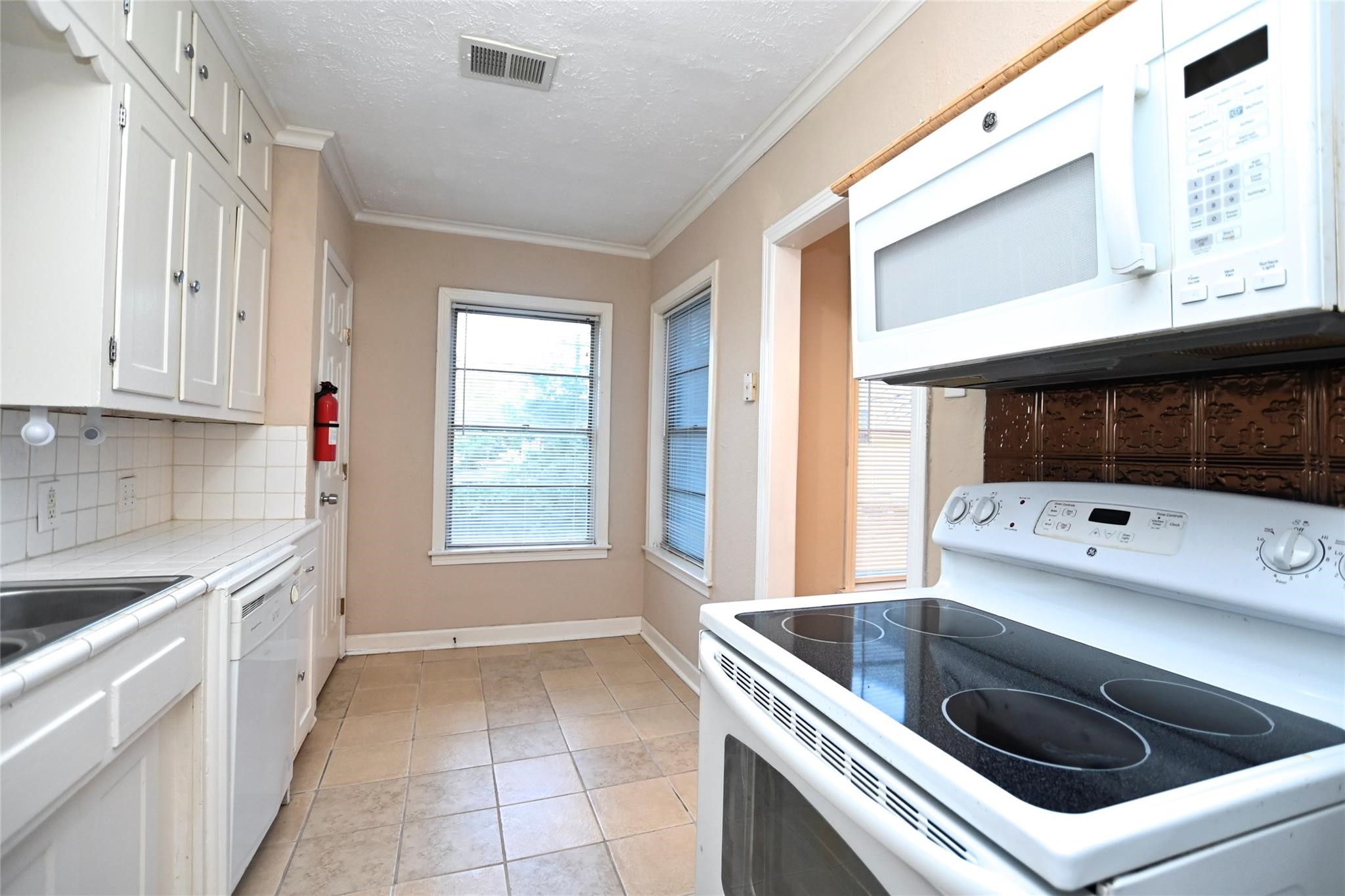 2003 McClendon Street, Unit 4 Houston, TX 77030 - Photo 18 of 19