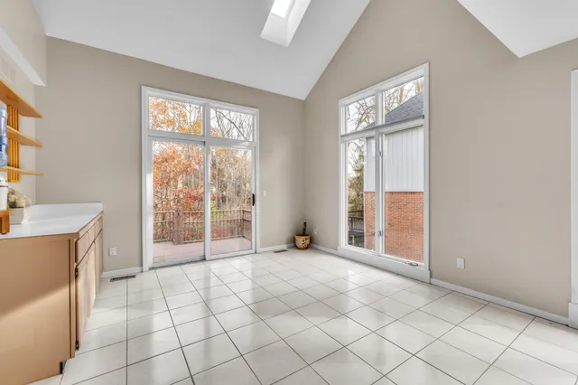 $549,900 | 6057 Beachwood Drive, West Bloomfield, MI 48324