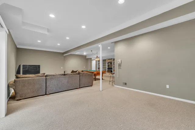 $549,900 | 6057 Beachwood Drive, West Bloomfield, MI 48324