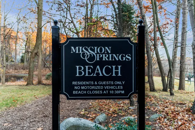 $549,900 | 6057 Beachwood Drive, West Bloomfield, MI 48324